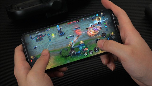 手机游戏现在能玩哪些游戏-手机游戏新风潮：巨头大作VS独立创
