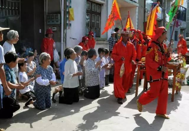 4月15日是什么节日?-清明节：祭祖扫墓，踏青赏花，传统习俗