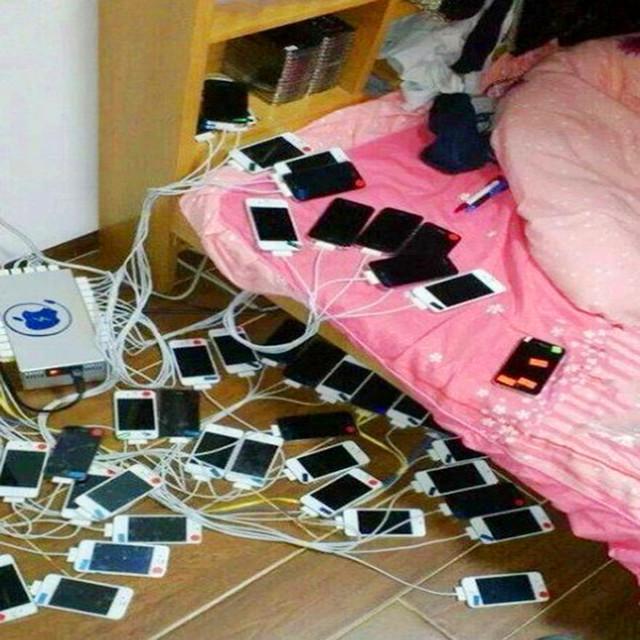 手机玩游戏说话卡怎么回事_手机玩游戏说话声卡顿_卡顿声说话玩手机游戏能听到吗