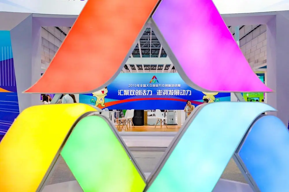 手游黑科技软件_手机上的三款黑科技游戏_手游里的黑科技