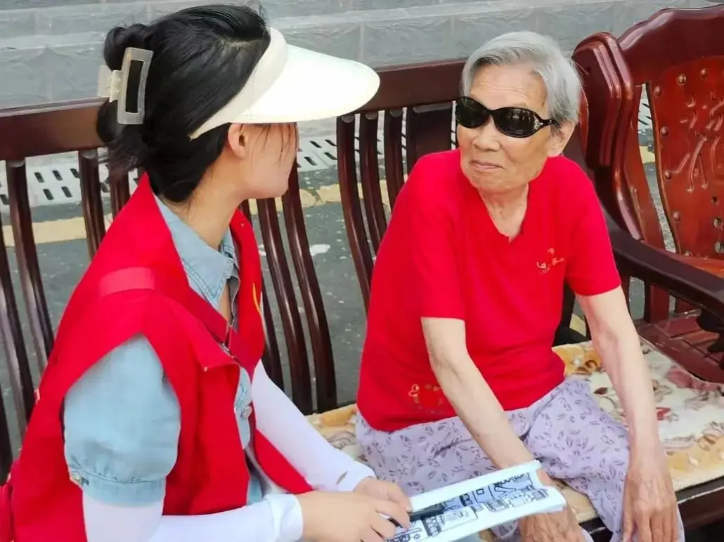 加贺美：用温暖笑容和贴心举动点亮生活的人