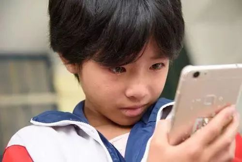 手机游戏未来对孩子的影响_手机游戏给孩子影响_未来影响手机游戏孩子的因素