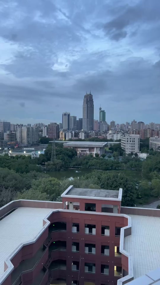 手机玩游戏自动跳帧怎么办_手机玩游戏跳频_手机玩游戏老是跳帧