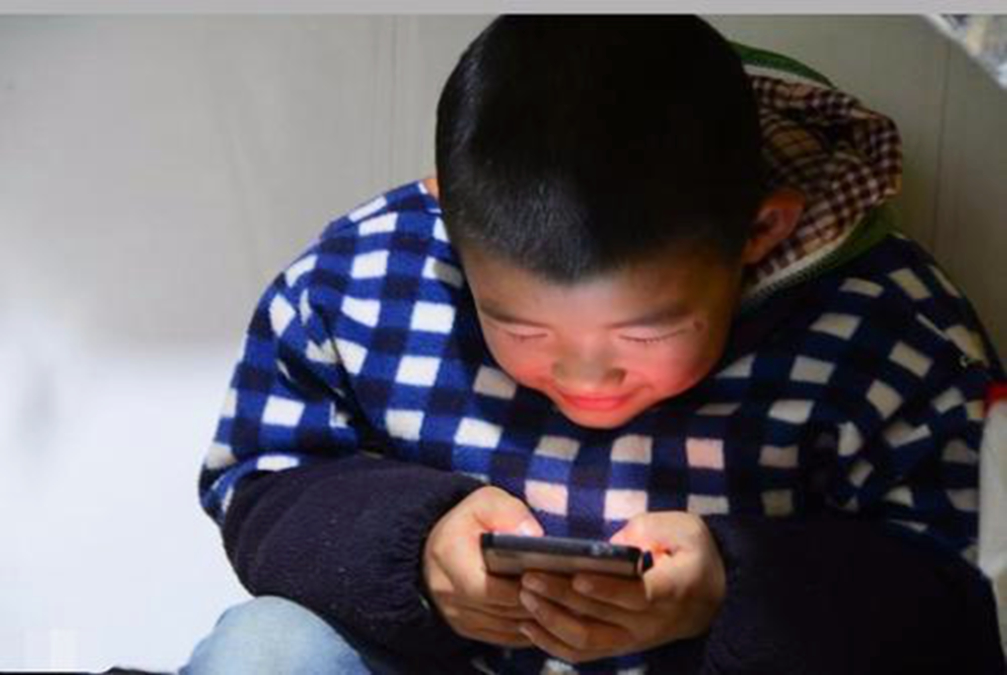 照顾一个孩子的游戏_照顾老人小孩手机游戏下载_照顾老人孩子