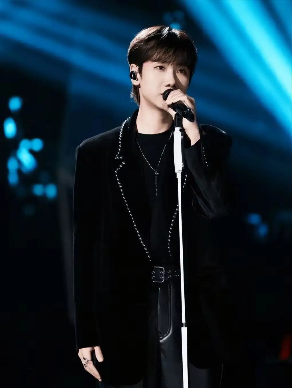 万有引力歌曲汪苏泷卡点_万有引力汪苏泷_汪苏泷万有引力mv是什么电影